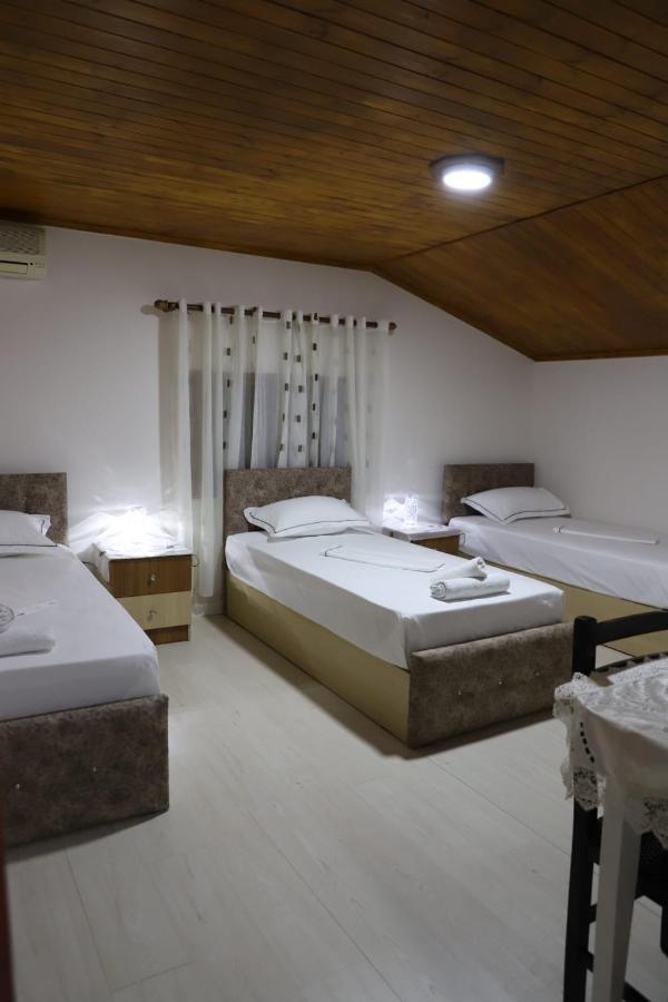 Guest House Bumbli เบราท ภายนอก รูปภาพ