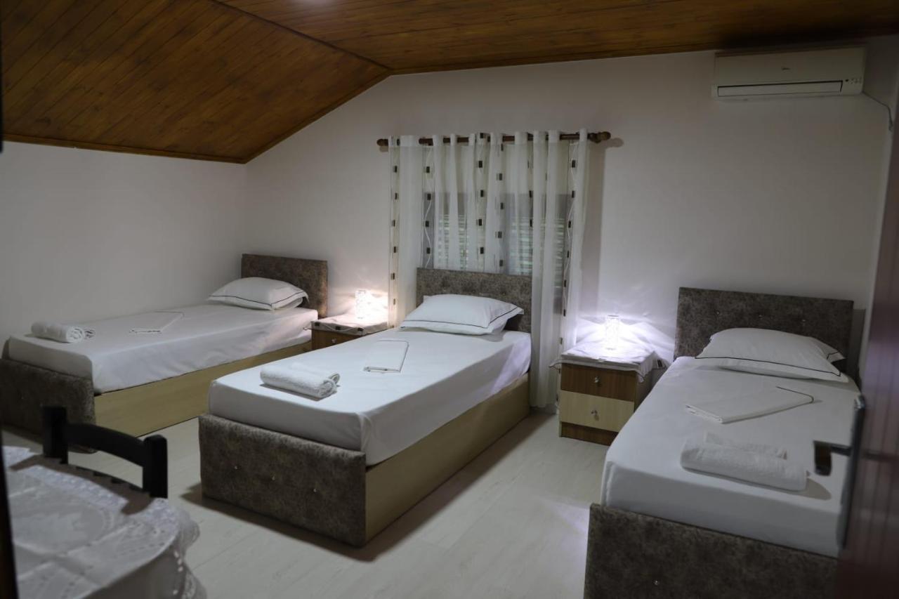 Guest House Bumbli เบราท ภายนอก รูปภาพ