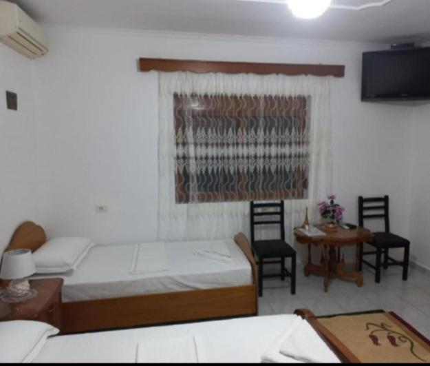Guest House Bumbli เบราท ภายนอก รูปภาพ
