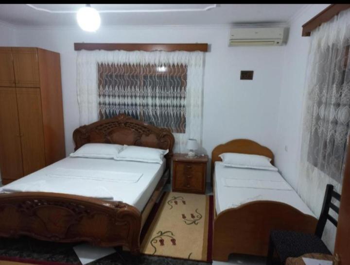 Guest House Bumbli เบราท ภายนอก รูปภาพ