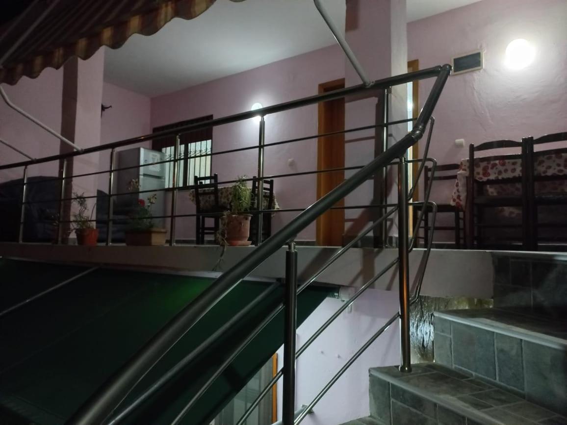 Guest House Bumbli เบราท ห้อง รูปภาพ
