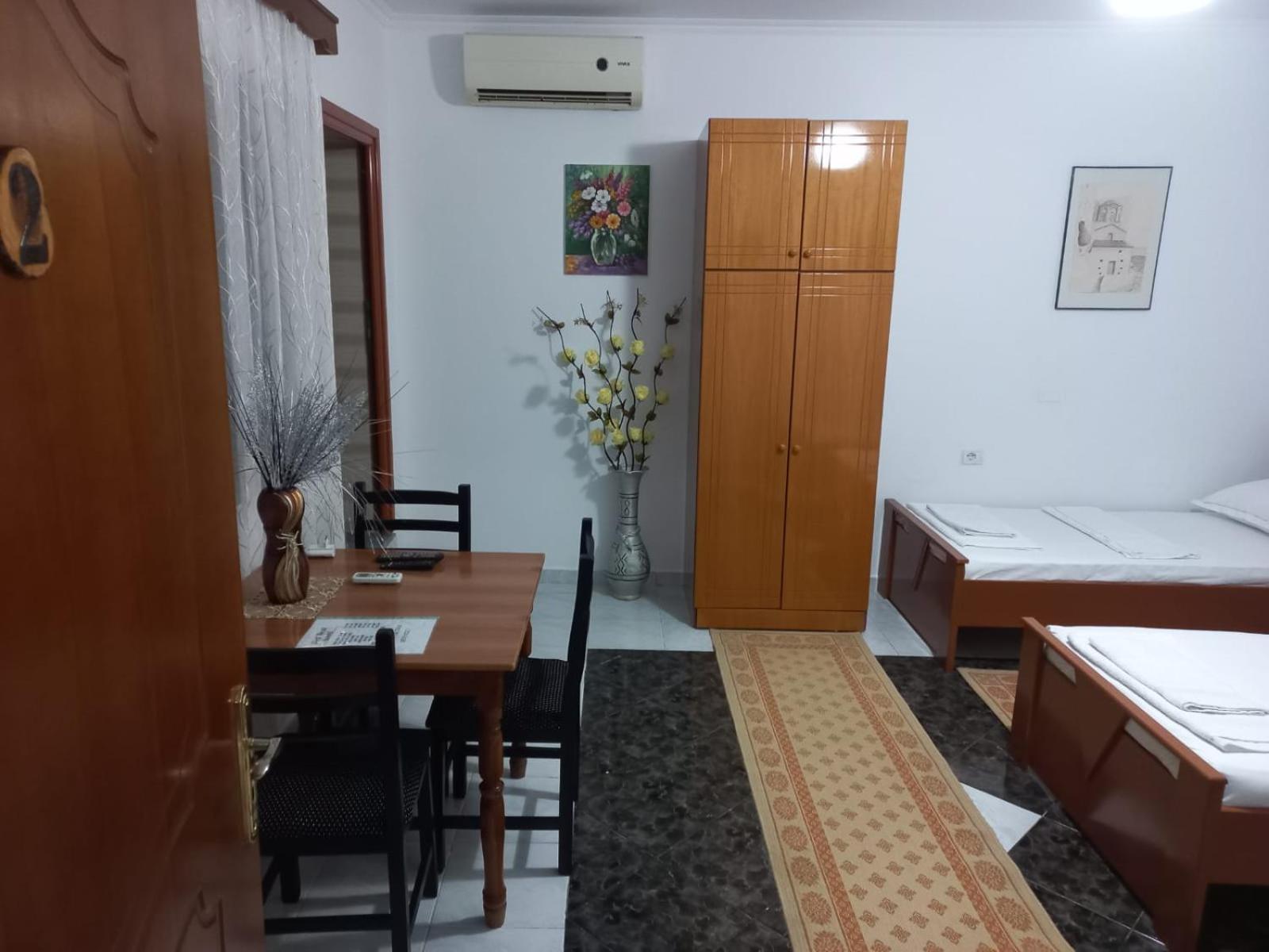Guest House Bumbli เบราท ห้อง รูปภาพ