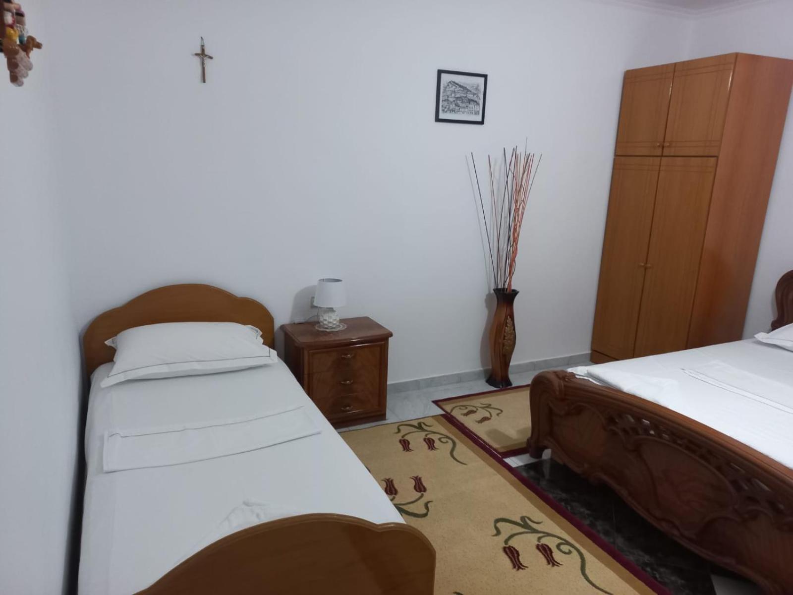 Guest House Bumbli เบราท ห้อง รูปภาพ