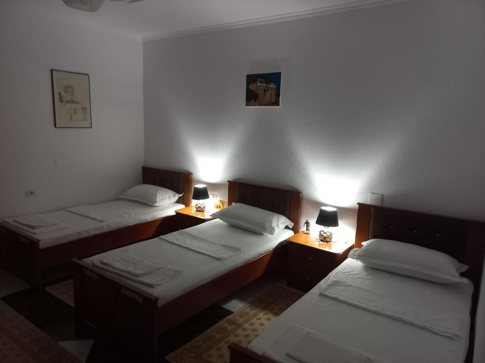 Guest House Bumbli เบราท ห้อง รูปภาพ
