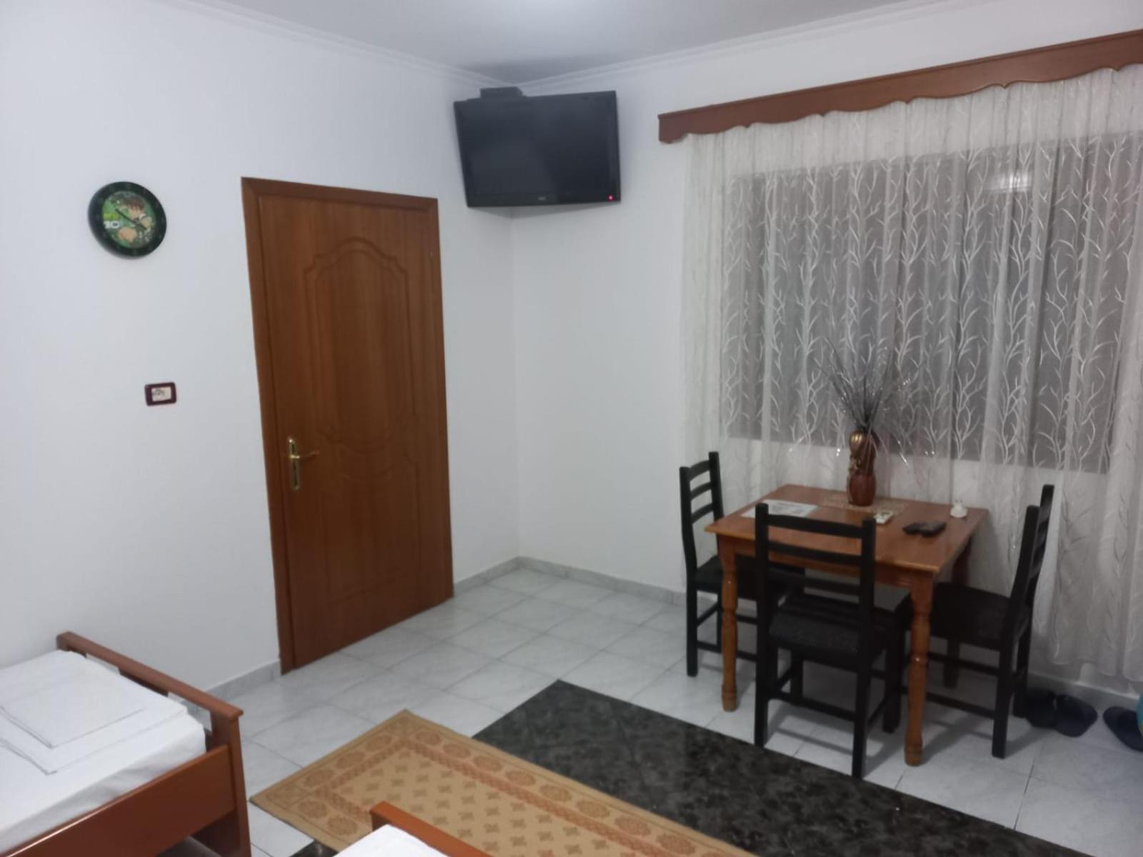 Guest House Bumbli เบราท ห้อง รูปภาพ