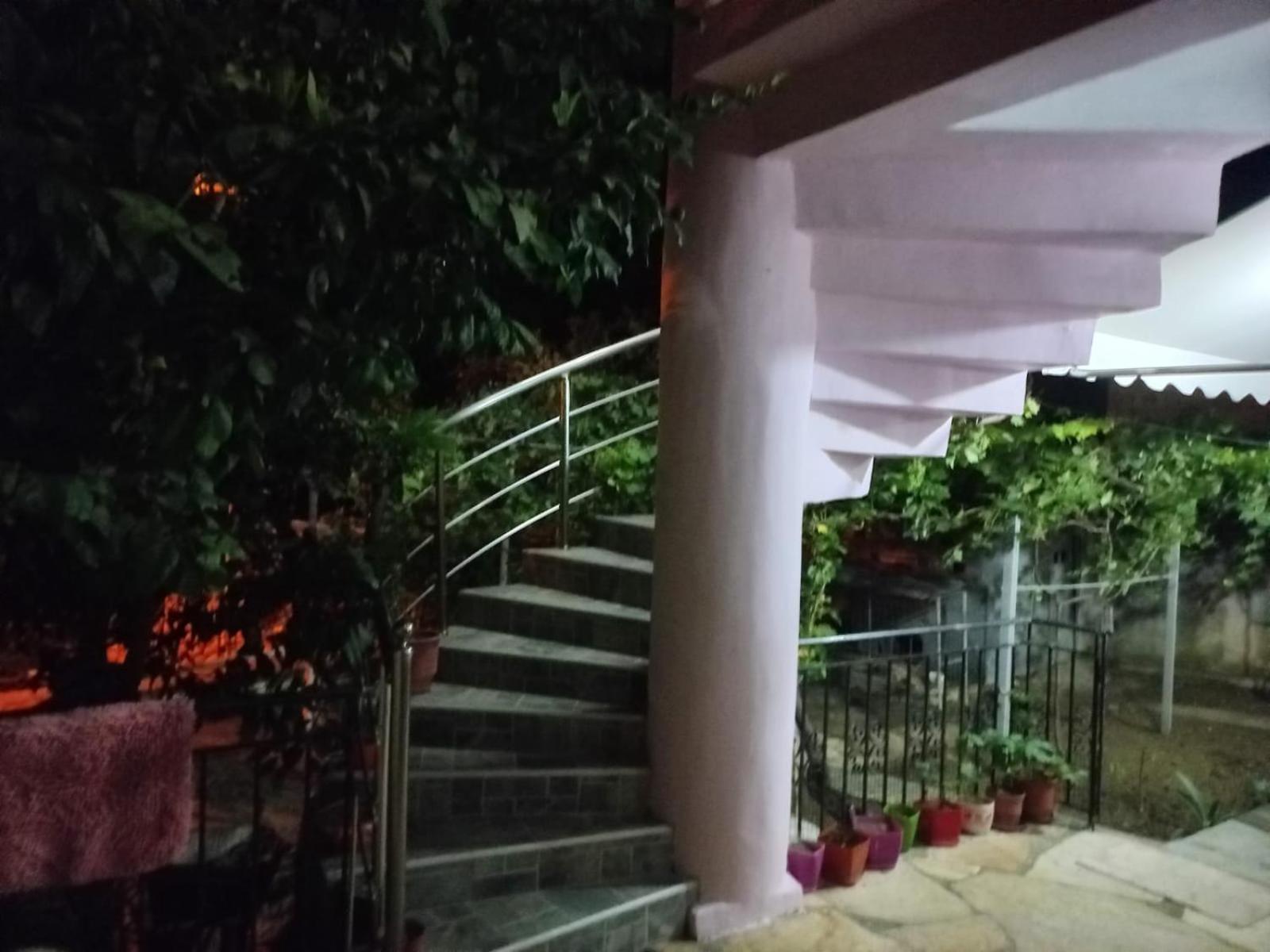 Guest House Bumbli เบราท ห้อง รูปภาพ
